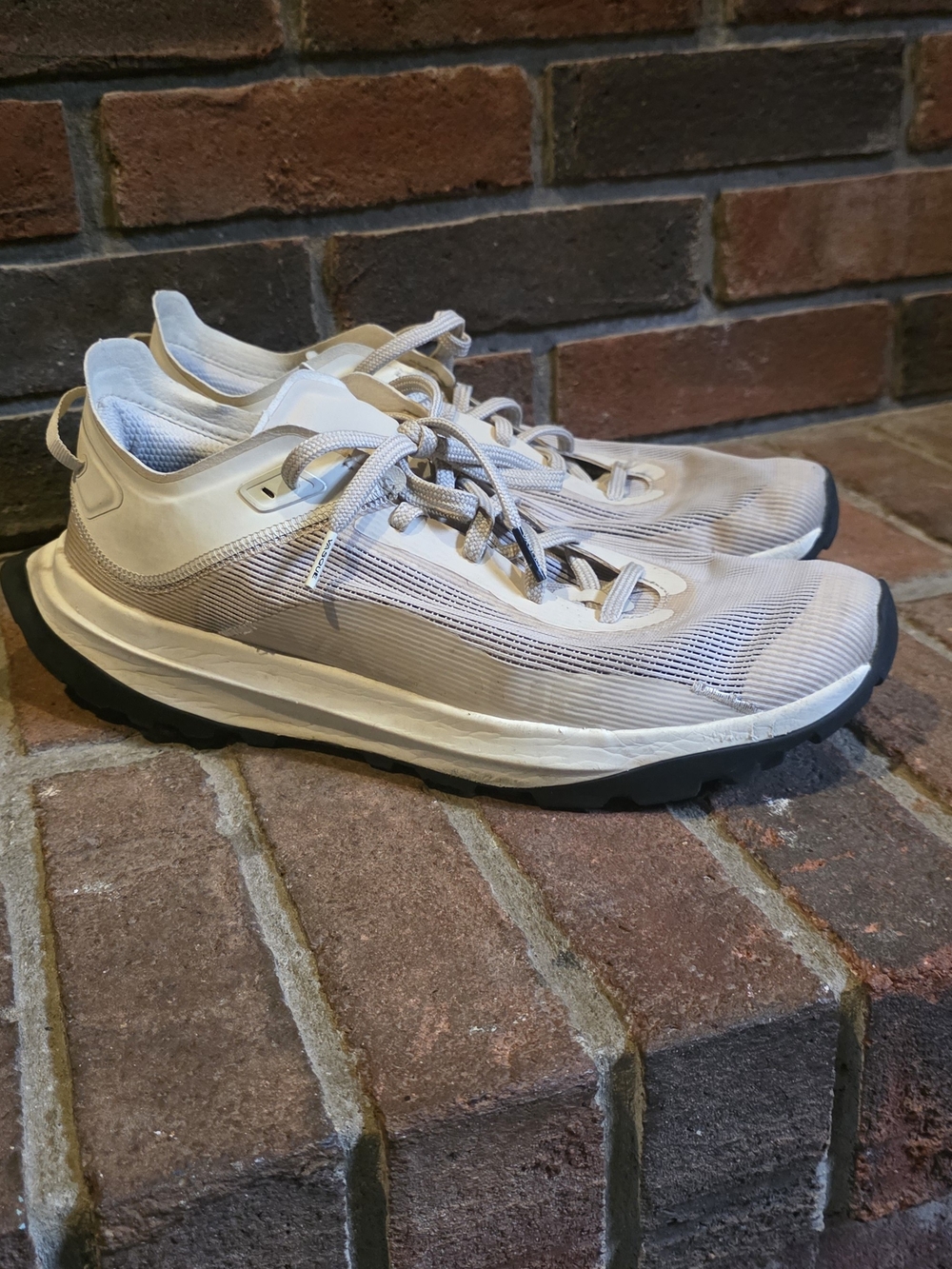 Vasque Men's size 11 Re:Connect Here Low Hiking Shoe